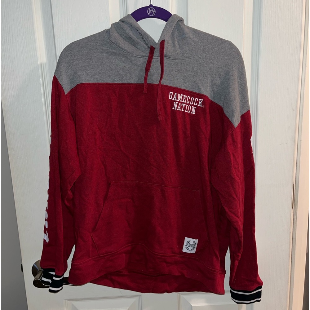 carolina gamecock sweatshirt/hoodie. fits a small/medium